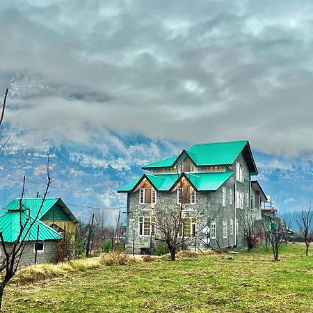 Fluestern Hostel And Cafe Nagar  Exteriér fotografie